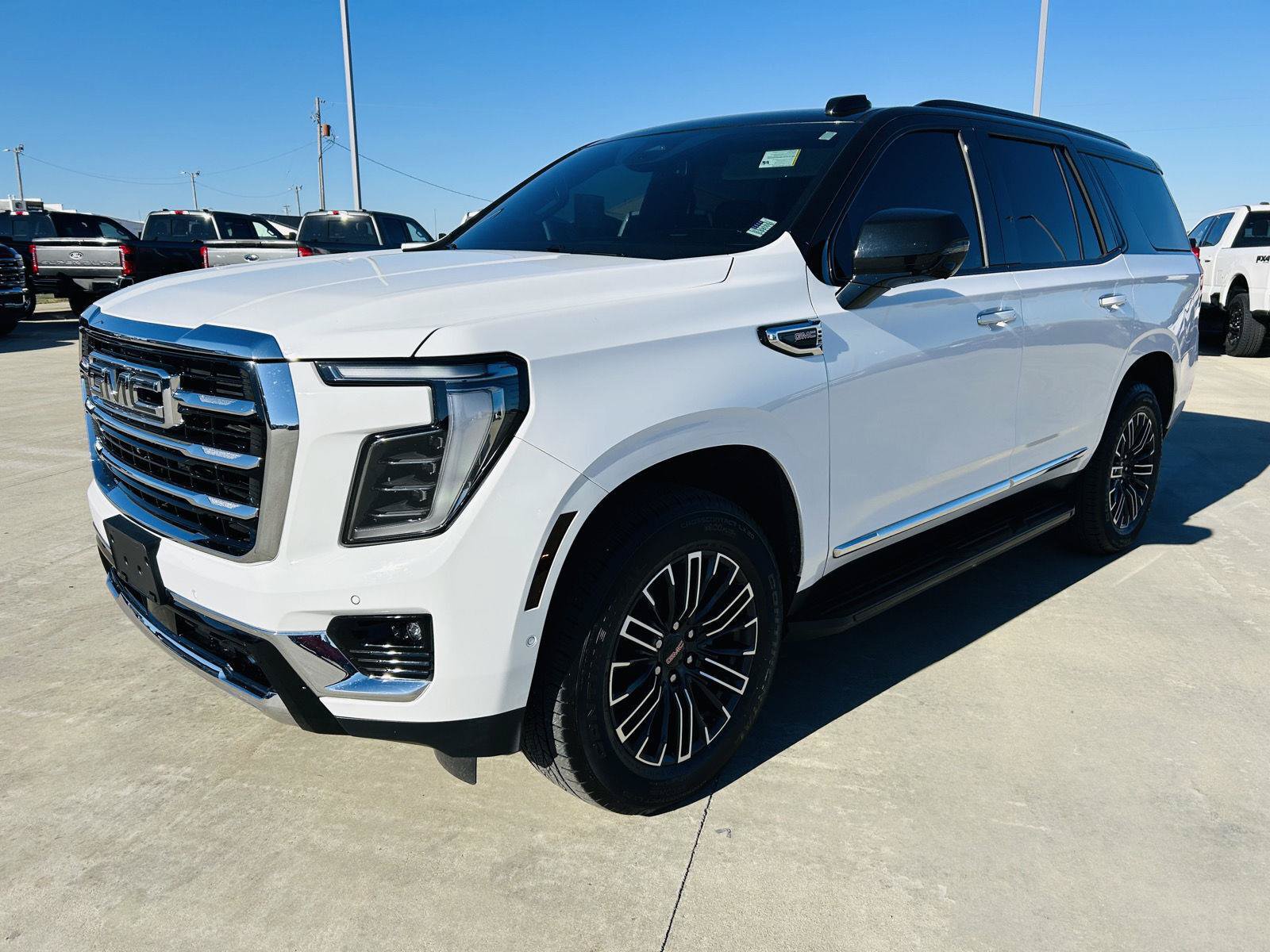 Used 2025 GMC Yukon Elevation AWD/4WD image 43