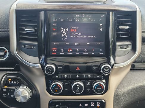 Used 2019 RAM 1500 Laramie AWD/4WD image 25