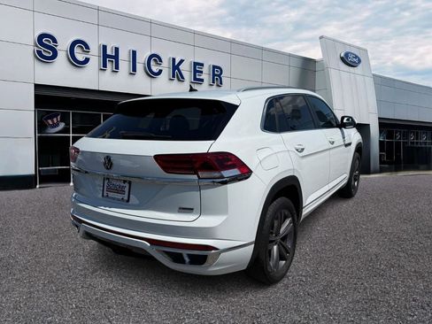 Used 2022 Volkswagen Atlas Cross Sport SEL R-Line AWD/4WD image 2