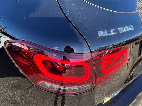 Used 2022 Mercedes-Benz GLC 300 4MATIC w/ Premium Package Lite image 32
