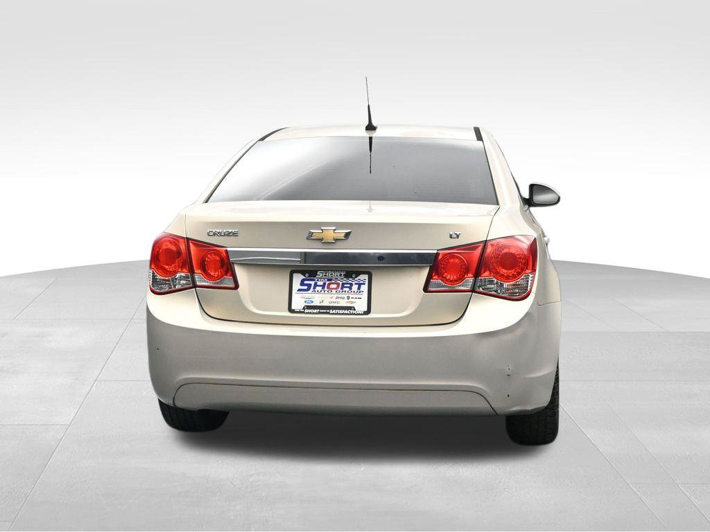 Used 2011 Chevrolet Cruze LT FWD image 4