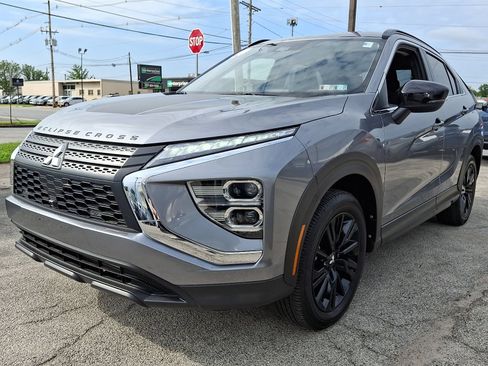 Used 2024 Mitsubishi Eclipse Cross AWD image 3