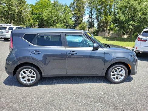 Used 2024 Kia Soul LX w/ Option Group 015 FWD image 9