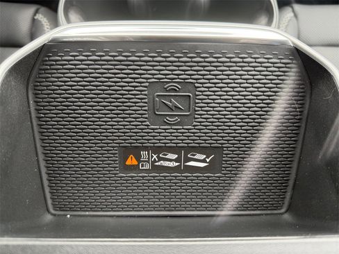 New 2026 GMC Terrain Denali w/ LPO, Floor Liner Package image 27