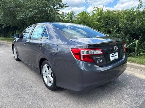 Used 2014 Toyota Camry SE FWD image 5