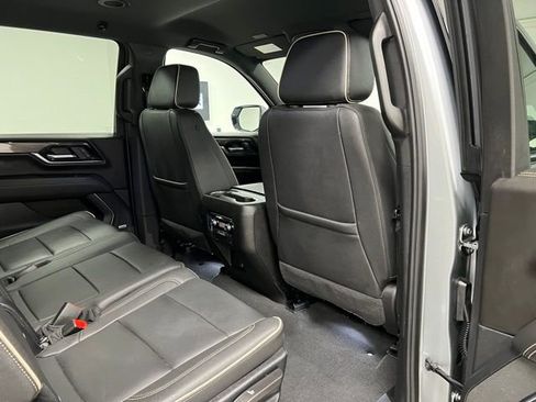 Used 2025 GMC Yukon XL Elevation AWD/4WD image 53