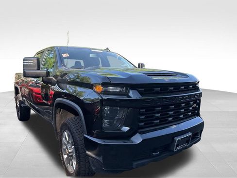 Used 2023 Chevrolet Silverado 2500 Custom w/ Custom Value Package image 8