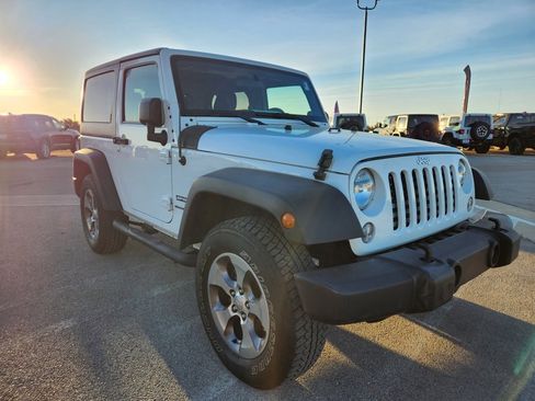 Used 2018 Jeep Wrangler Sport w/ Connectivity Group image 7