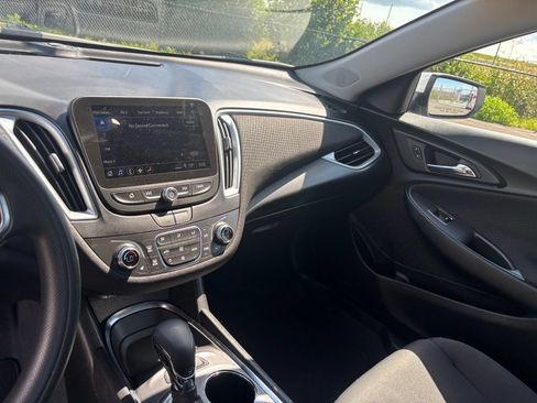 Used 2023 Chevrolet Malibu LT FWD image 10