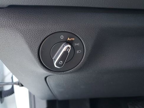 Certified 2025 Volkswagen Jetta S FWD image 22