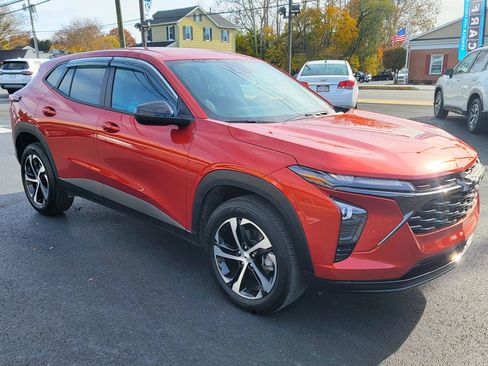 Used 2024 Chevrolet Trax RS w/ Driver Confidence Package image 3