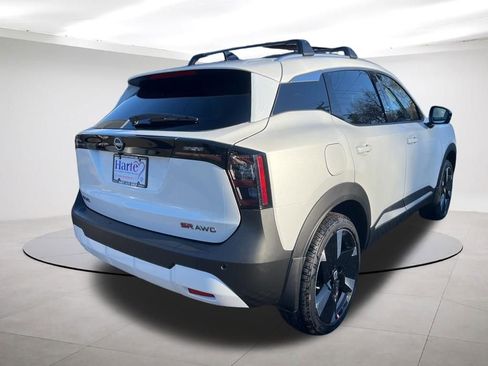 New 2026 Nissan Kicks SR w/ Cold Weather Package AWD/4WD image 5