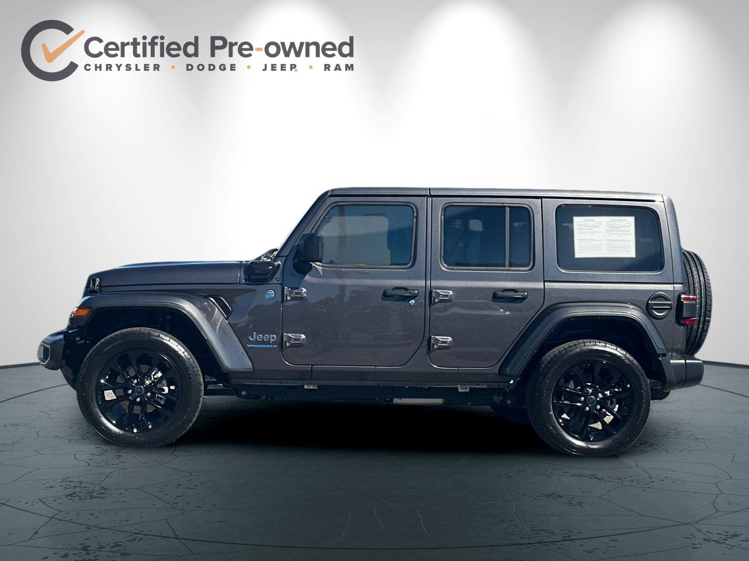 Certified 2025 Jeep Wrangler Unlimited Sahara w/ Safety Group AWD/4WD image 7