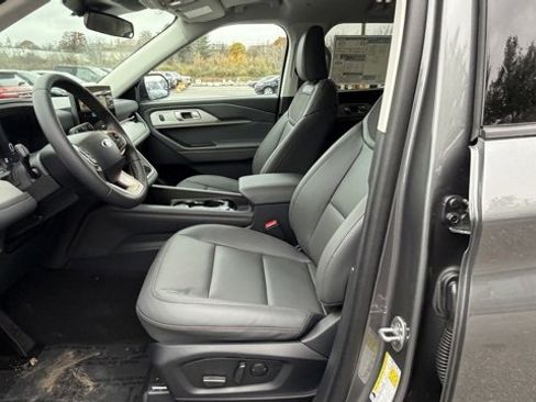 New 2026 Ford Explorer Active image 11