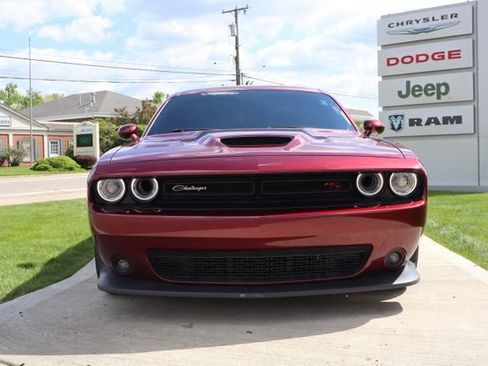 Used 2022 Dodge Challenger R/T Scat Pack w/ Driver Convenience Group RWD image 5