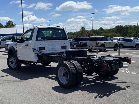 New 2025 Ford F450 XL w/ XL Chrome Package image 4