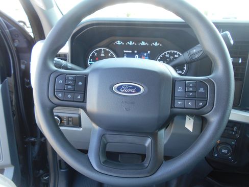 Used 2024 Ford F350 XL w/ XL Chrome Package AWD/4WD image 4