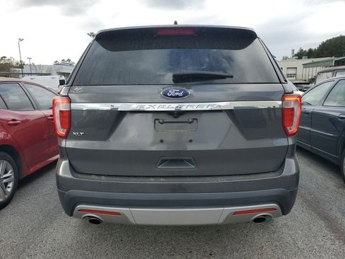 Used 2017 Ford Explorer XLT w/ Equipment Group 202A image 9