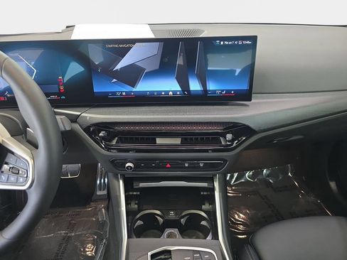 Used 2026 BMW 330i Sedan w/ M Sport Package RWD image 23