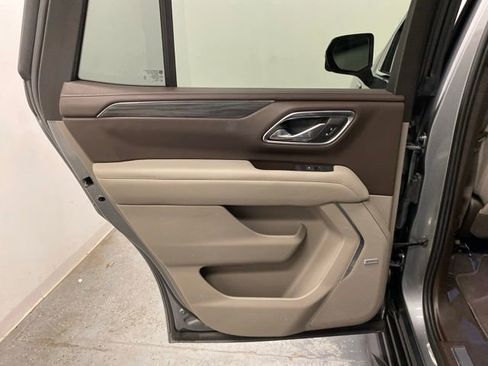 Used 2021 GMC Yukon SLT w/ SLT Premium Package AWD/4WD image 23