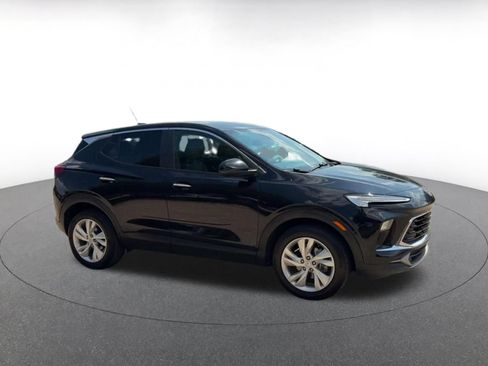 Used 2025 Buick Encore GX Preferred FWD image 2