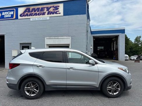 Used 2017 Hyundai Santa Fe Sport FWD image 7
