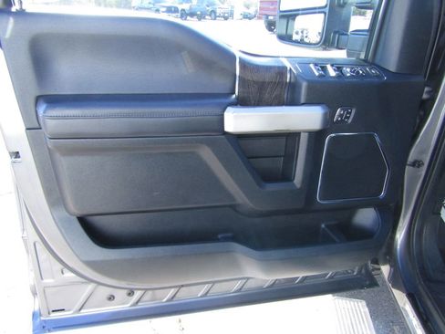 Used 2021 Ford F250 Lariat image 13