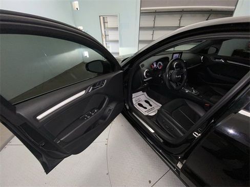 Used 2019 Audi A3 2.0T Premium image 11