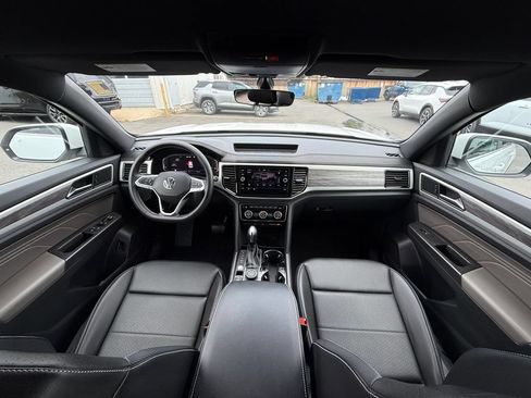 Used 2022 Volkswagen Atlas Cross Sport SE AWD/4WD image 23