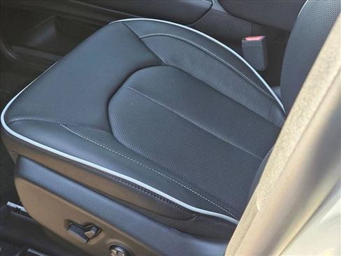 New 2027 Chrysler Pacifica Limited FWD image 4