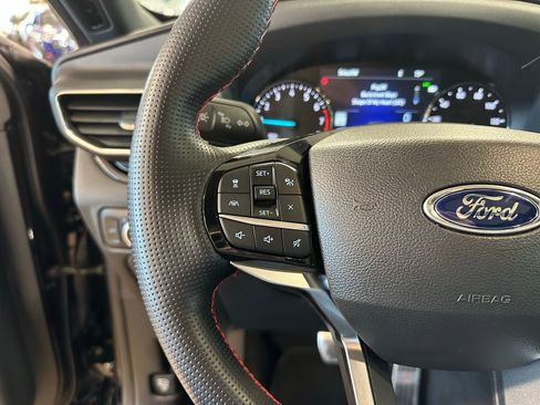 Used 2022 Ford Explorer ST-Line w/ Class IV Trailer Tow Package image 17