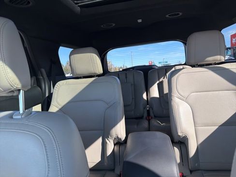 Used 2018 Ford Explorer Limited image 25