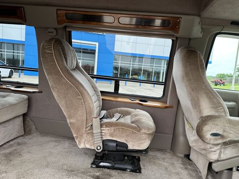 Used 1998 Chevrolet Express 1500 RWD image 29
