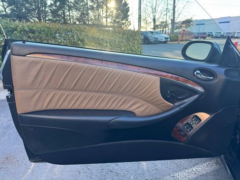 Used 2009 Mercedes-Benz CLK 350 Cabriolet image 16