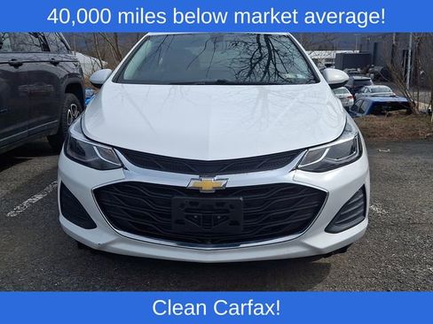 Used 2019 Chevrolet Cruze LT w/ Convenience Package image 2