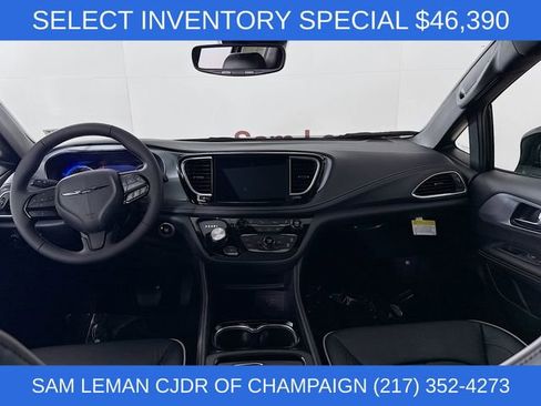 New 2026 Chrysler Pacifica Limited w/ S Appearance Package image 24