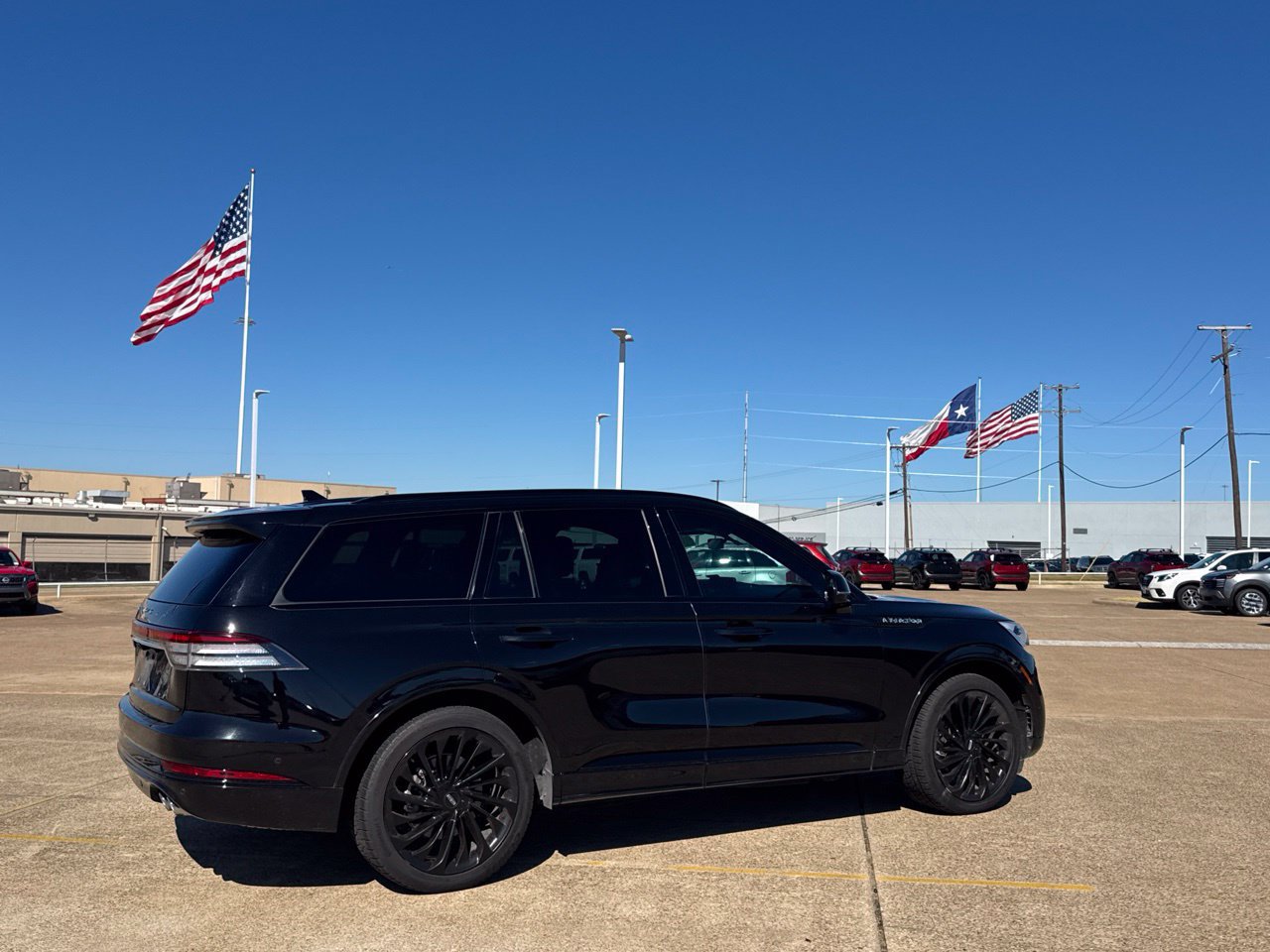 Used 2023 Lincoln Aviator Reserve w/ Equipment Group 201A RWD image 26