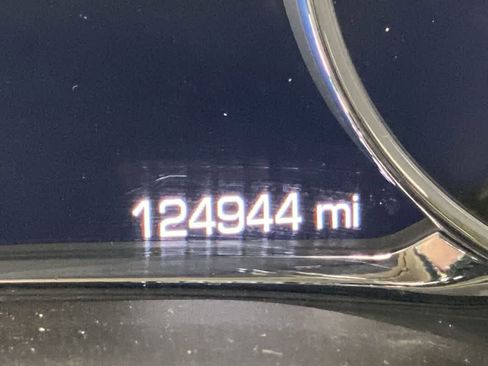 Used 2017 GMC Acadia Denali image 18