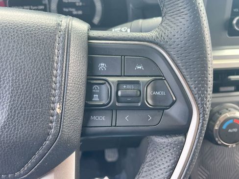 Used 2025 Toyota Tacoma TRD Off-Road AWD/4WD image 22