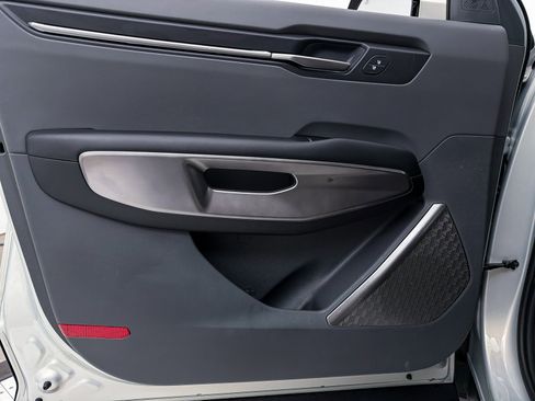 Used 2024 Kia EV9 Light Long Range image 18