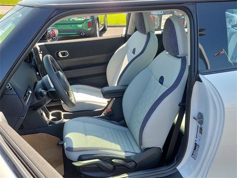 Used 2025 MINI Cooper 2-Door Hardtop image 11