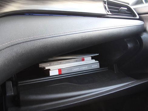 Used 2021 Toyota Camry XLE image 29