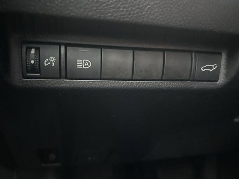 Used 2021 Toyota RAV4 XLE w/ Convenience Package image 22