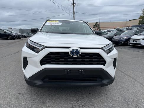 Used 2024 Toyota RAV4 LE AWD/4WD image 5
