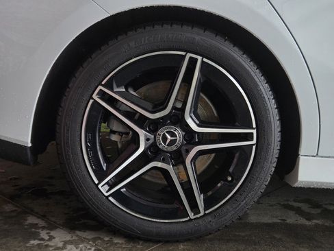 Used 2020 Mercedes-Benz CLA 250 image 5