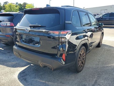 Used 2025 Subaru Forester Sport AWD/4WD image 10