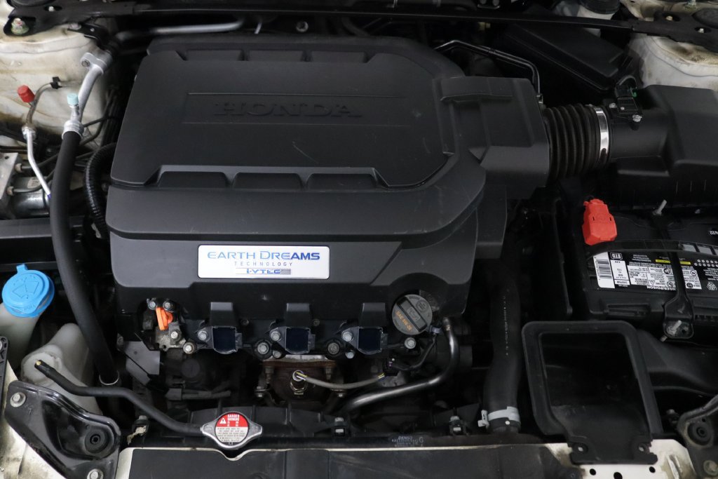 Used 2015 Honda Accord Touring image 27