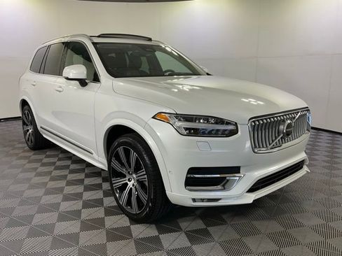 Certified 2023 Volvo XC90 B6 Ultimate image 3