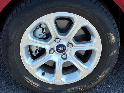 Certified 2019 Ford EcoSport SE w/ SE Convenience Package FWD image 8