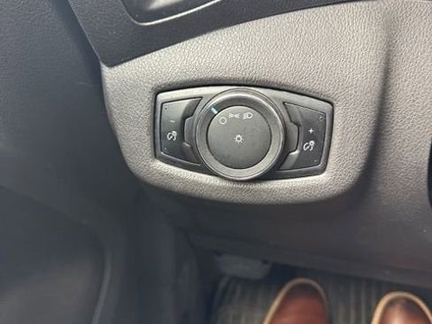 Used 2017 Ford Transit Connect XL image 22